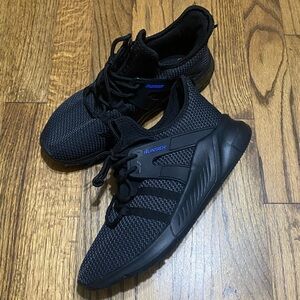 RUNSIDE Sneakers